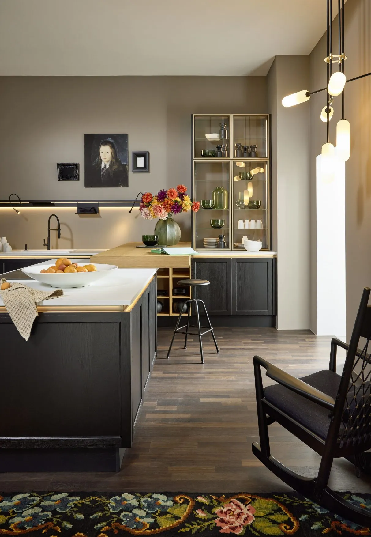 Lugano black