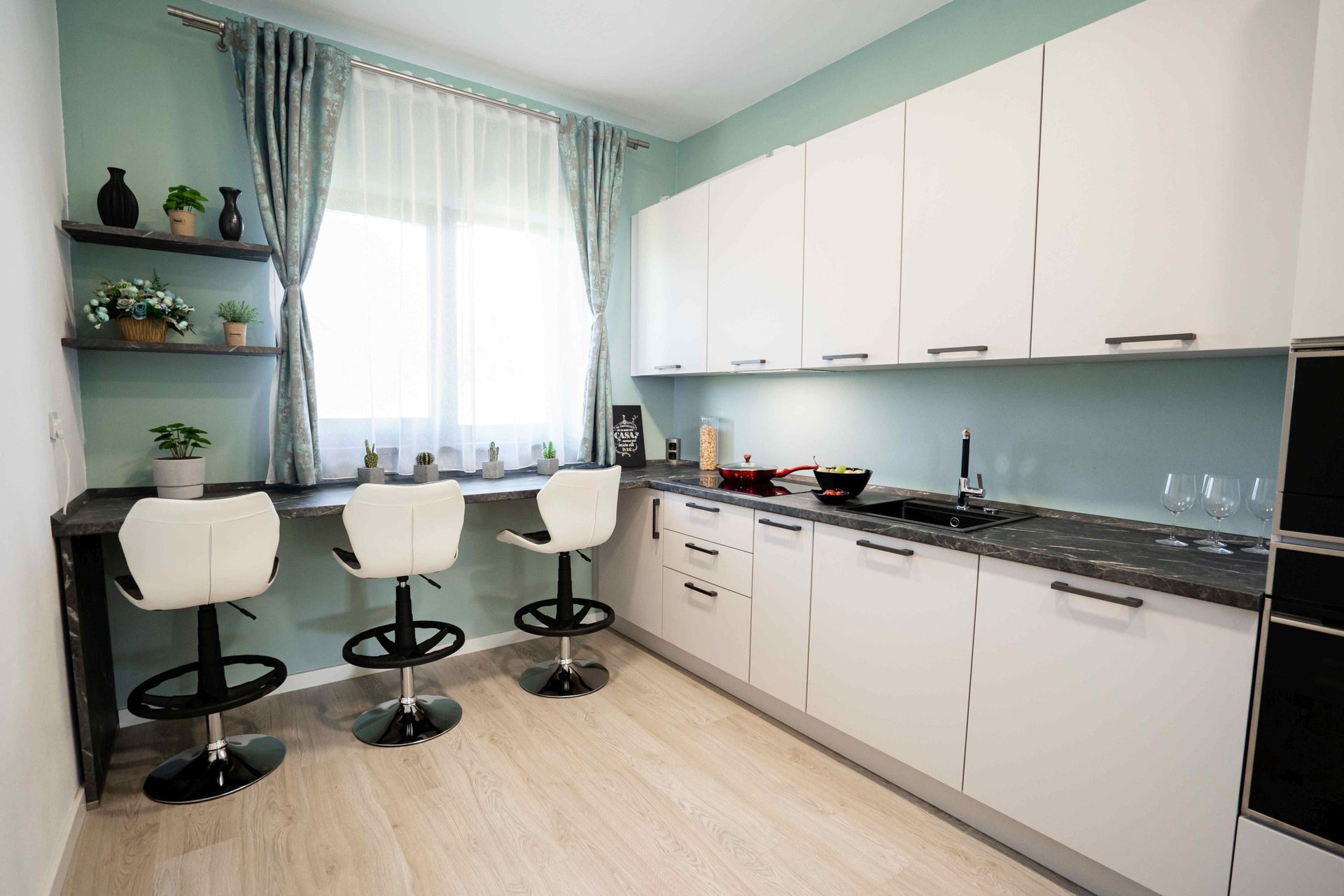 Manhattan Uni — gri, proiect Salcea, Suceava
