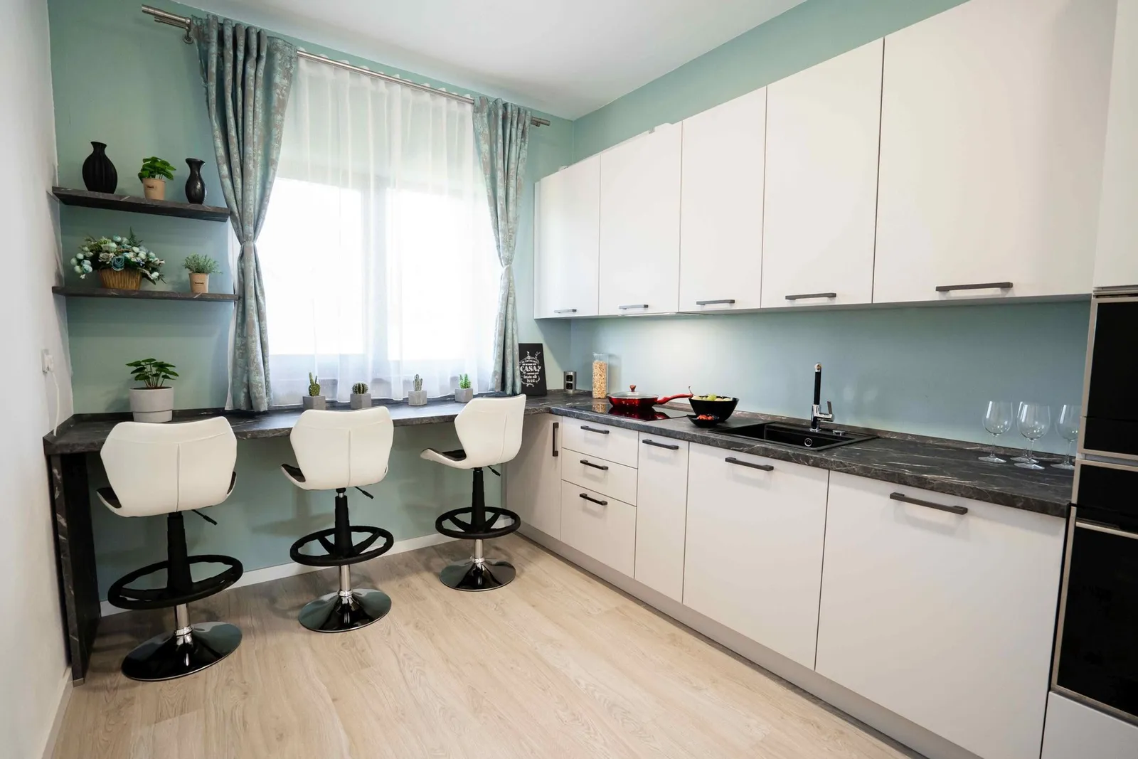 Manhattan Uni — gri, proiect Salcea, Suceava