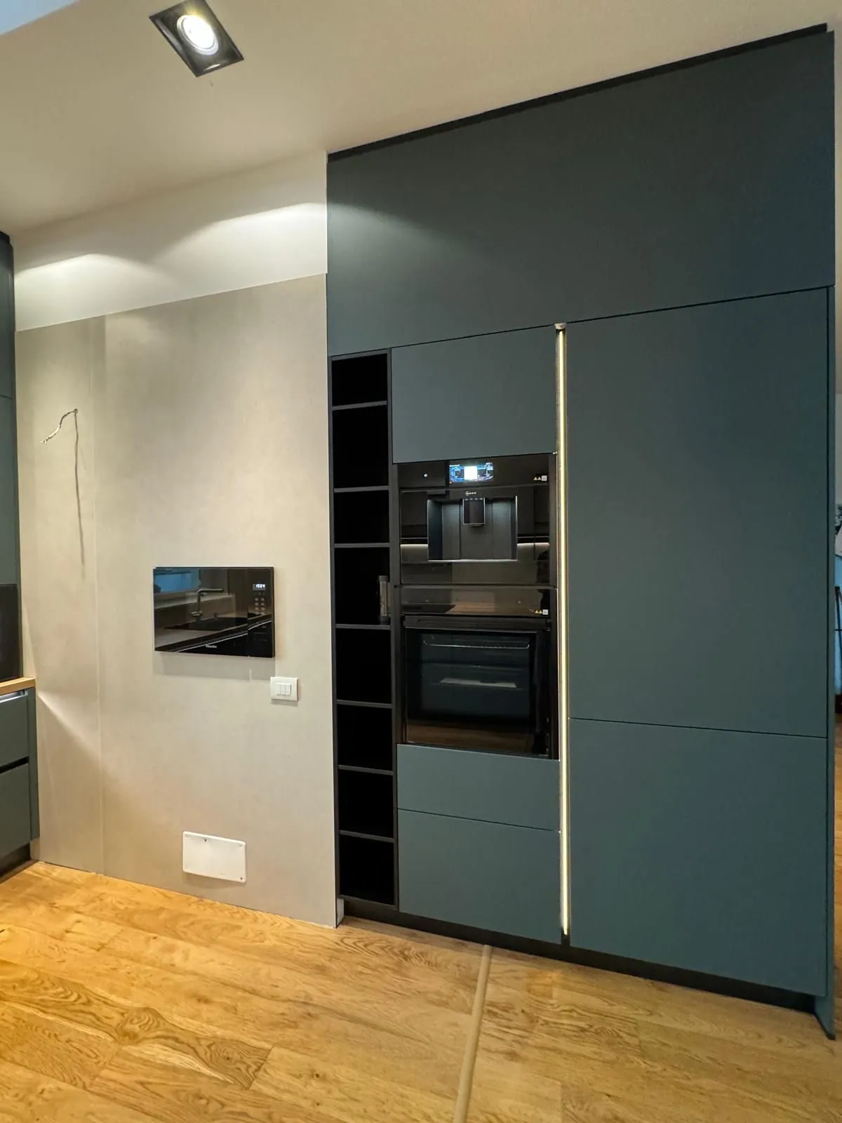 Plus — black green & oak ventura — poza 2